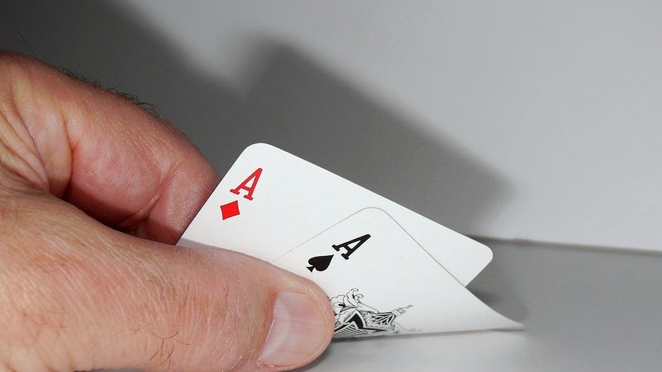 Começando do zero: guia básico para aprender a jogar poker