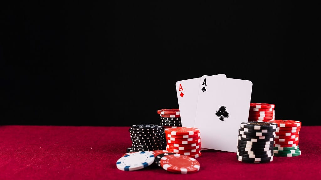 9 famosos que jogam poker e são craques nos feltros