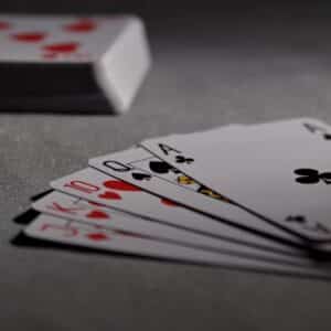Como jogar com Flush Draw: dicas práticas do Shark